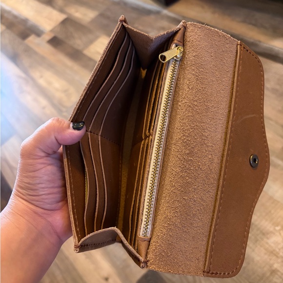 Portland Leather Brown Wallet - Picture 7 of 7